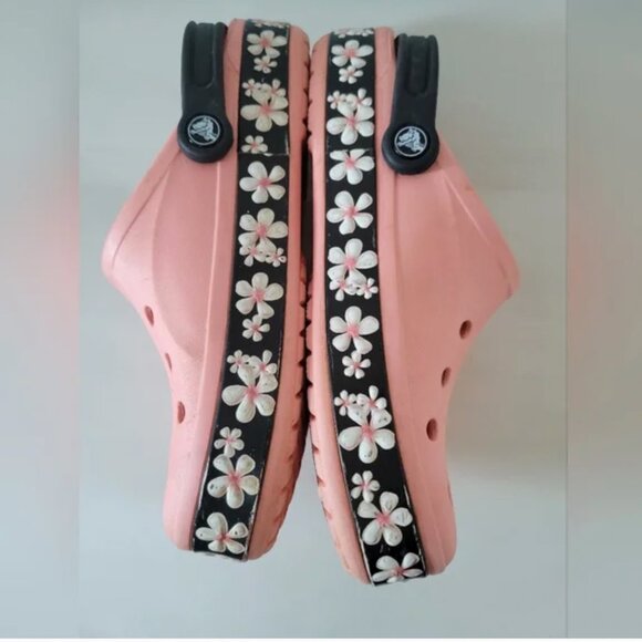 Crocs Bayaband Pink and Black Daisy Slip On Clogs Women's Size 10 - Picture 3 of 4